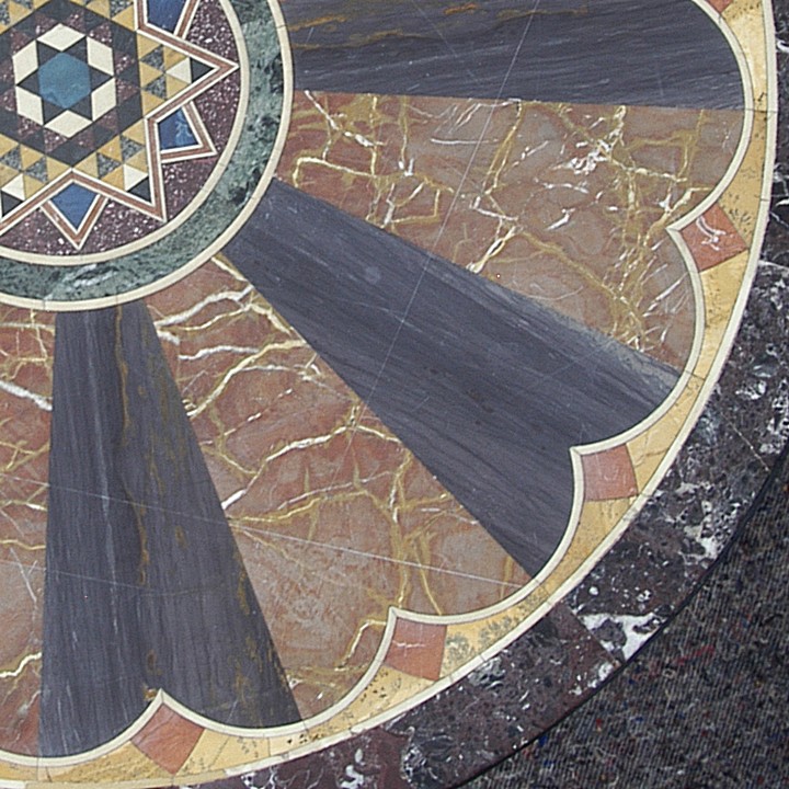 Ergänzte Tischplatte in Pietradura-Technik, Privatbesitz, Berlin, Endzustand, 2012.
